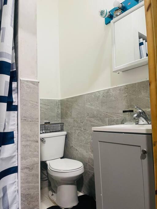 Cozy Studio Staycation - Brooklyn Close To Train Stations New York Luaran gambar